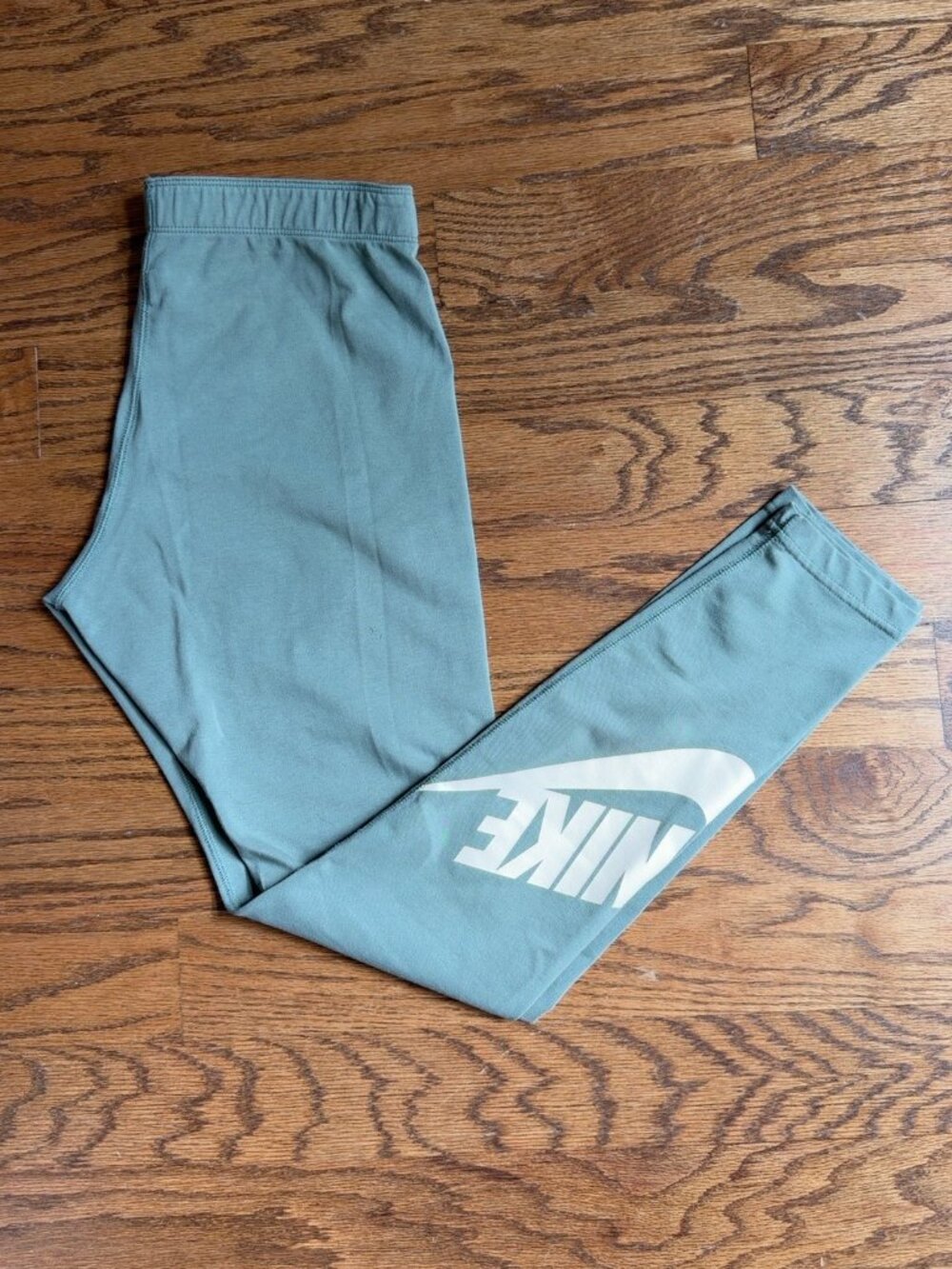 Nike Leg-A-See Logo Leggings Women’s M Sage Green Big Swoosh